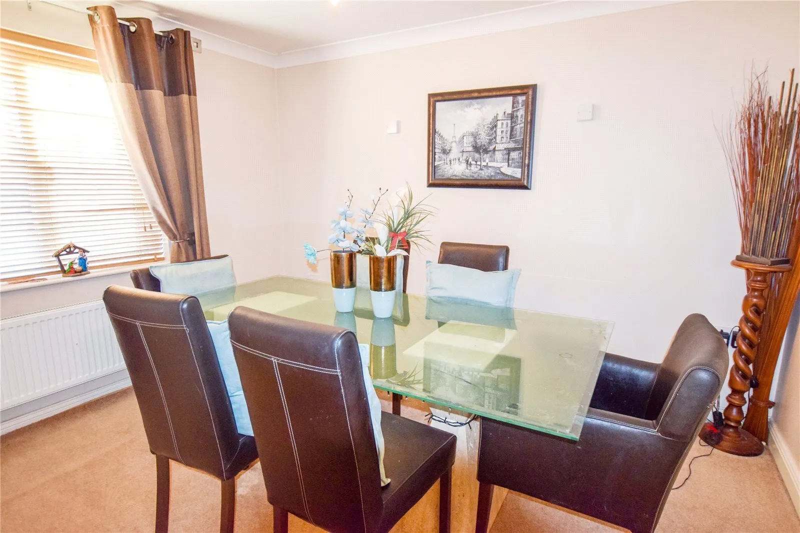 5 bed Detached