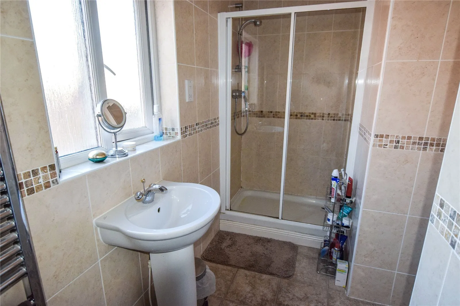 5 bed Detached