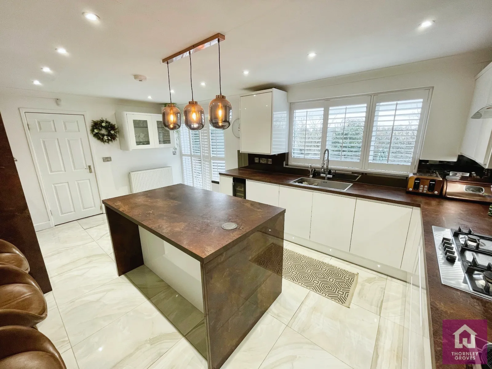 4 bed Semi-Detached