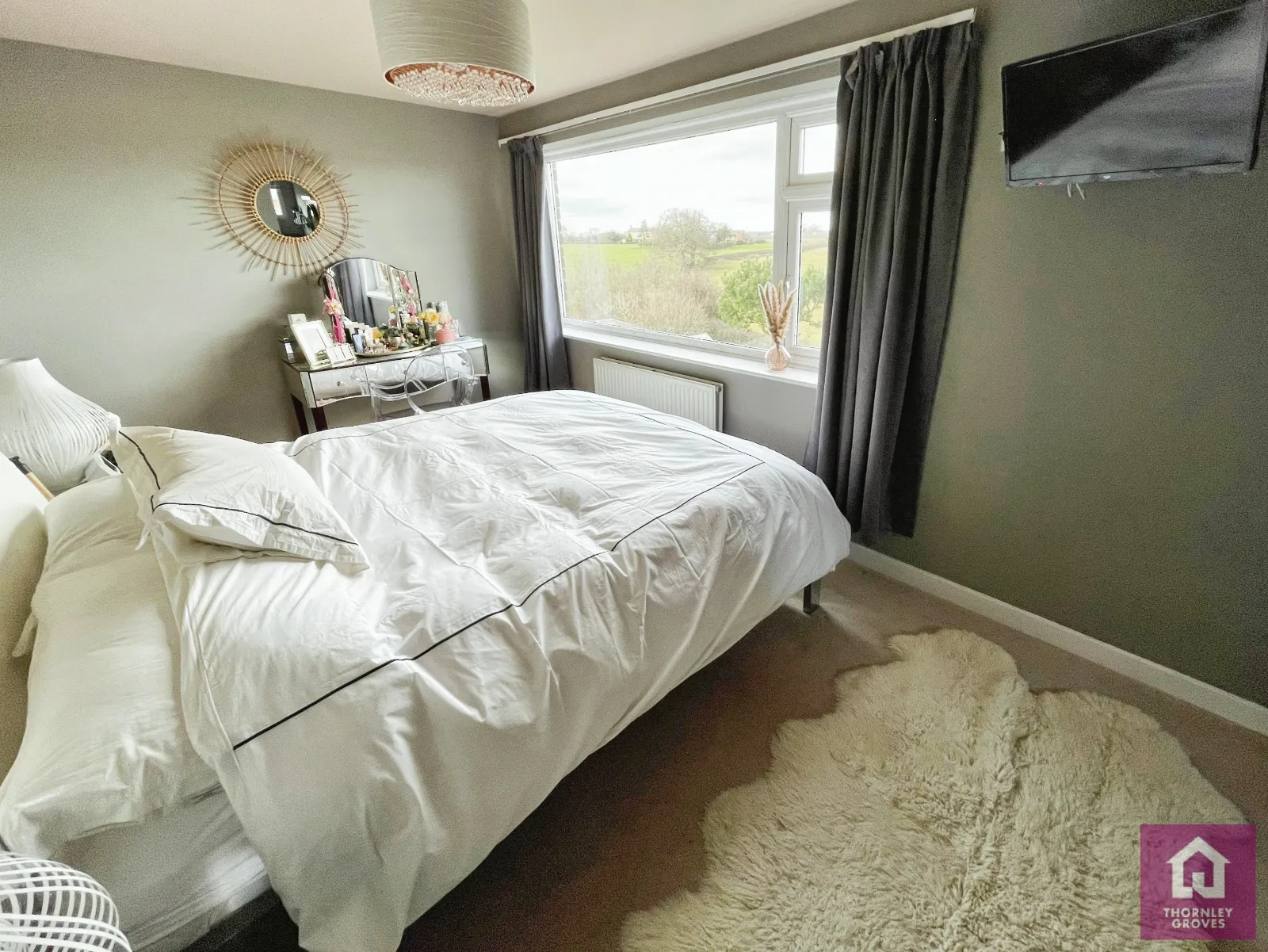4 bed Semi-Detached