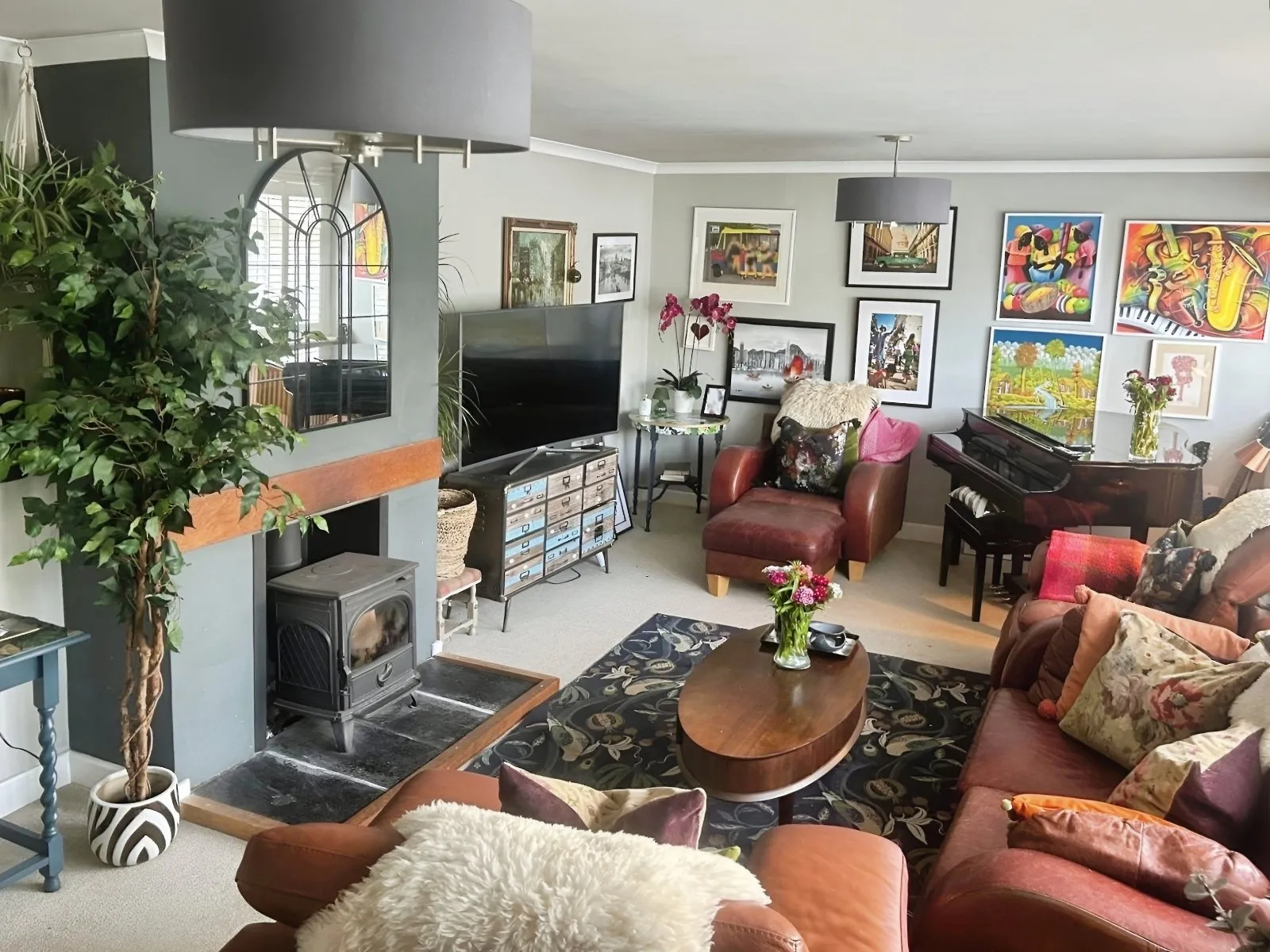 4 bed Semi-Detached
