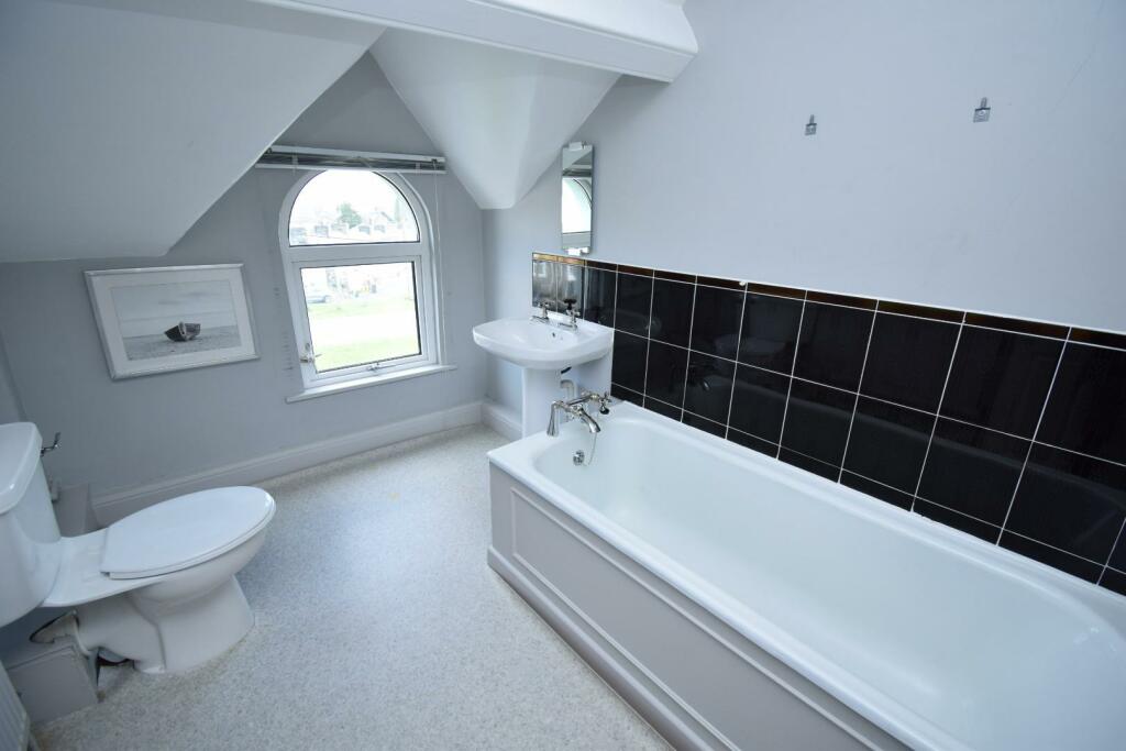 5 bed End of Terrace