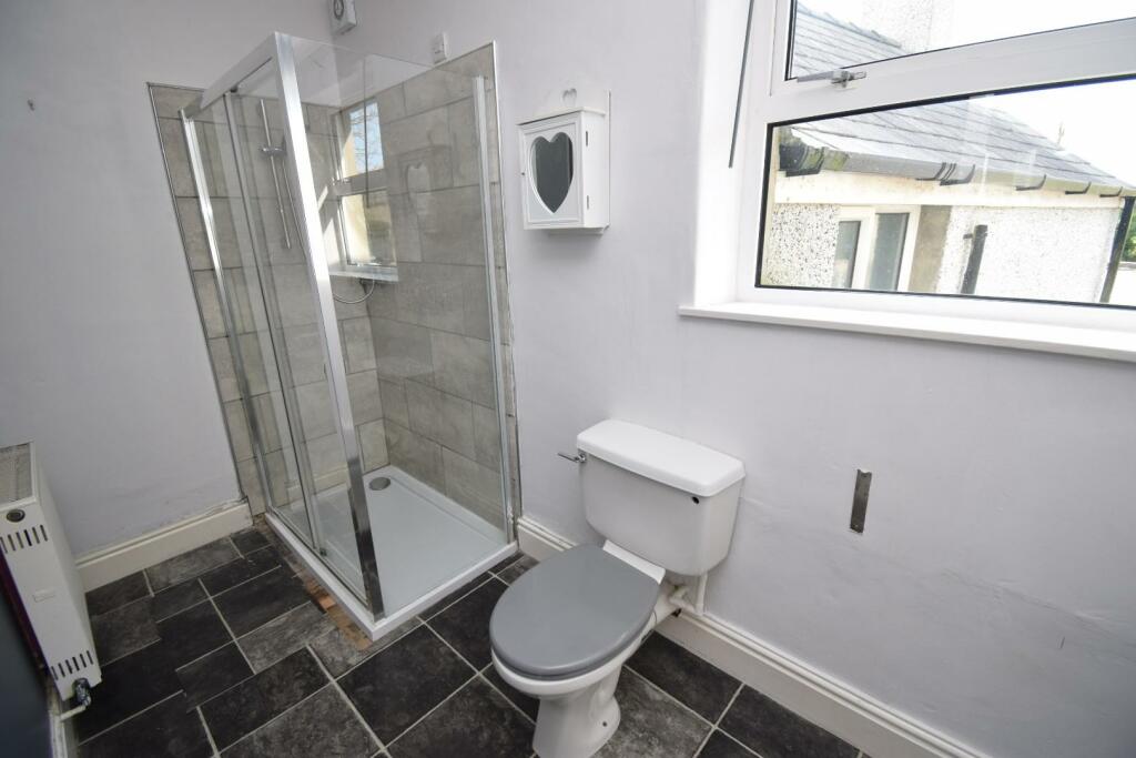 5 bed End of Terrace