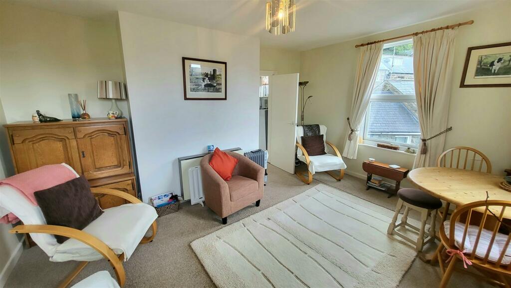 2 bed Apartment