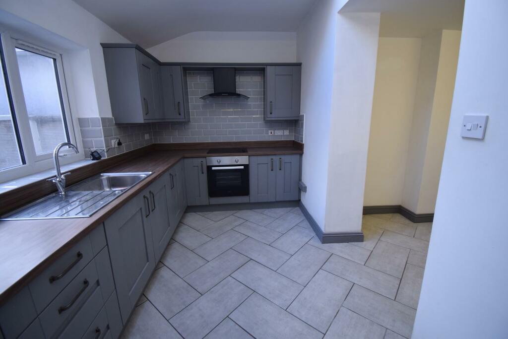 4 bed Town House