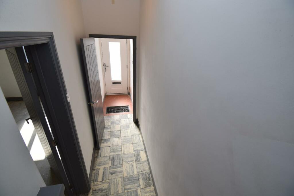 4 bed Town House