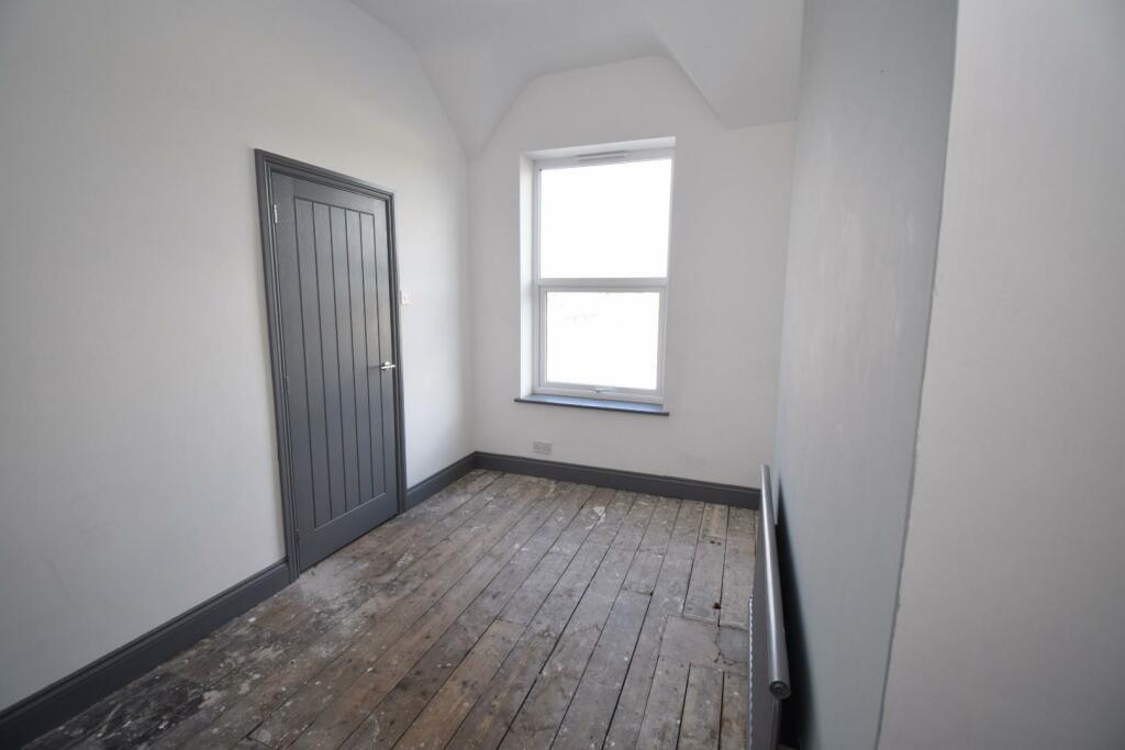 4 bed Town House