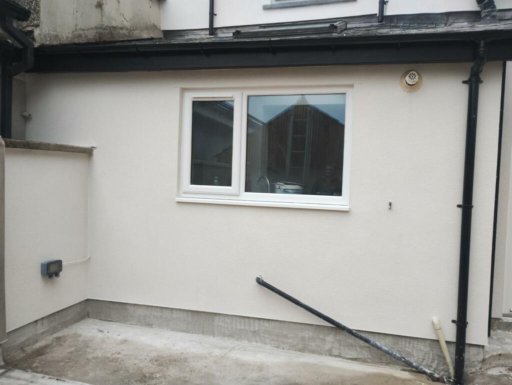 4 bed Town House