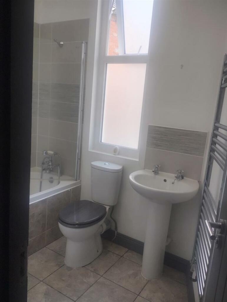 4 bed Town House