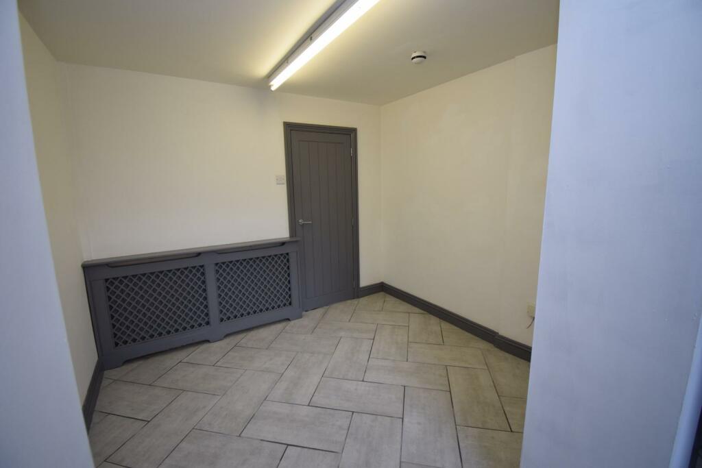 4 bed Town House
