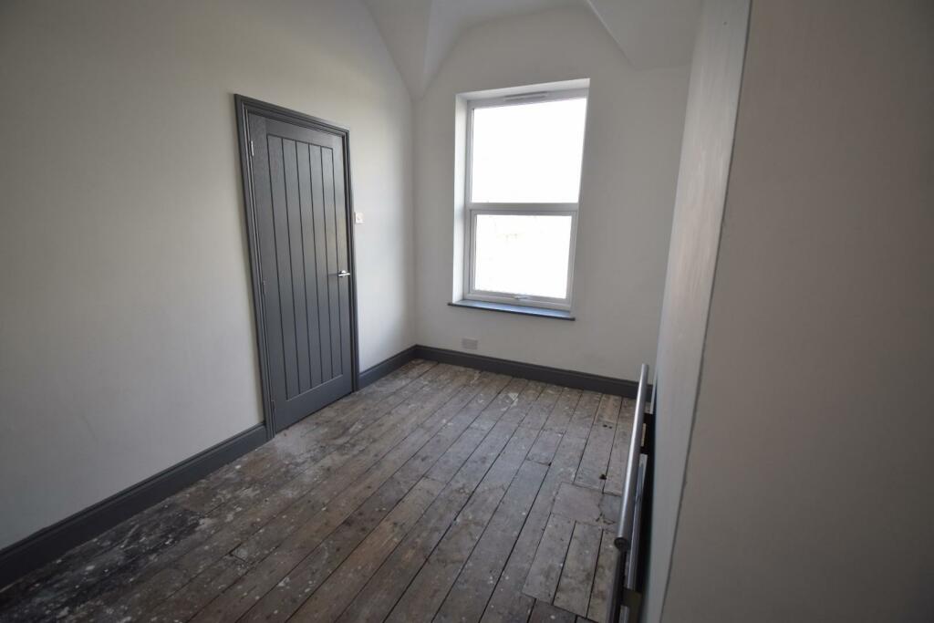 4 bed Town House