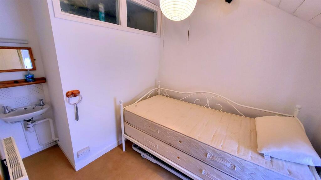 3 bed Cottage