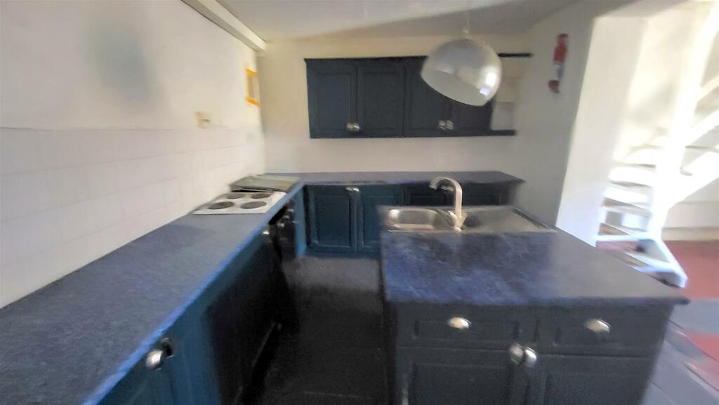 4 bed Terraced