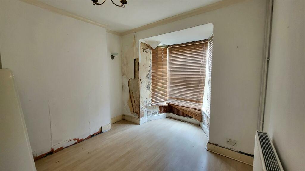 4 bed Terraced