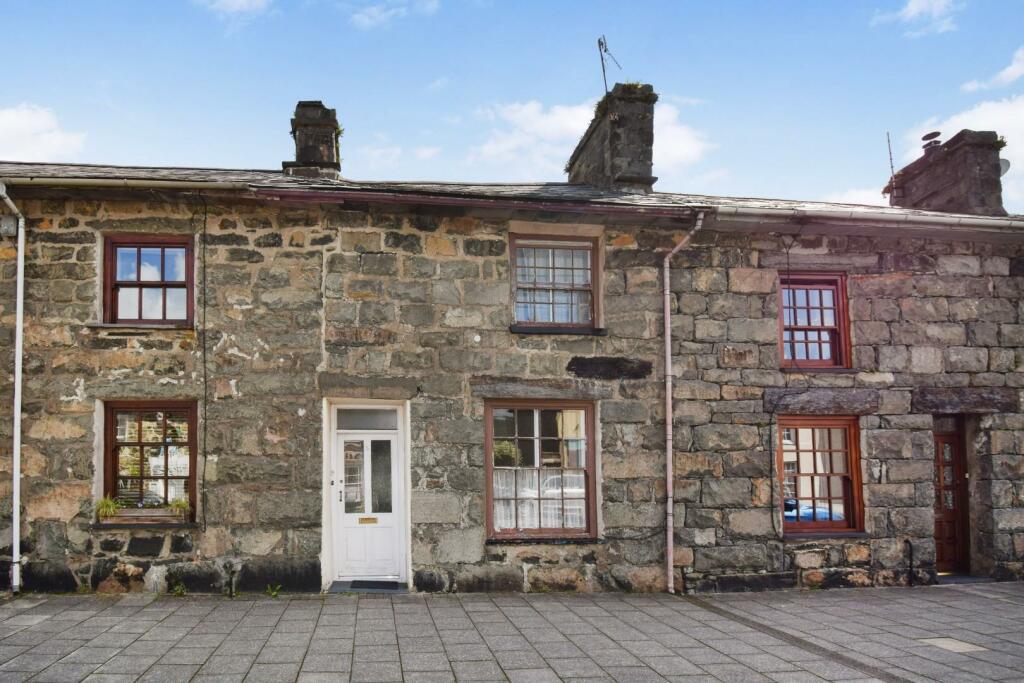2 bed Terraced