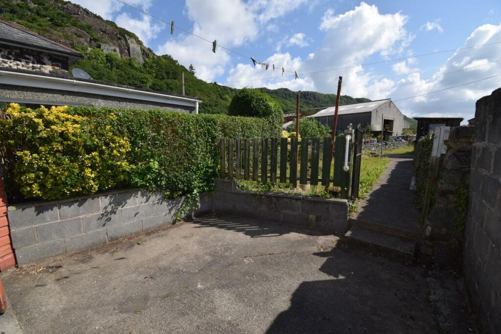 2 bed Terraced