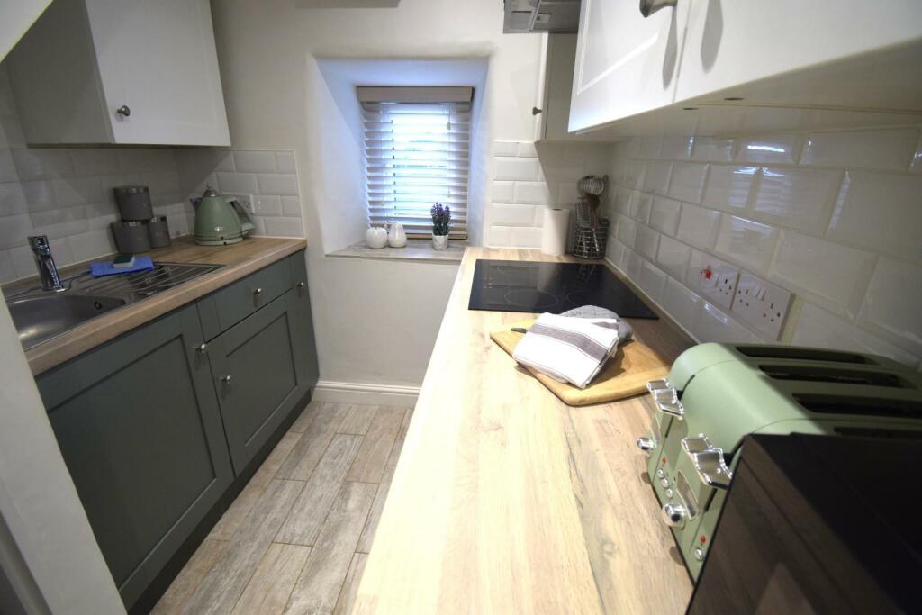 2 bed Semi-Detached
