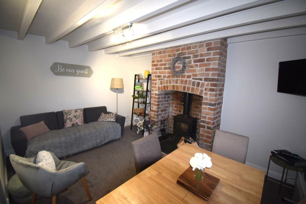 2 bed Semi-Detached