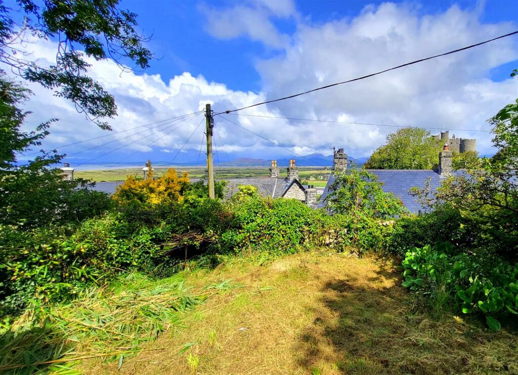 3 bed Character Property