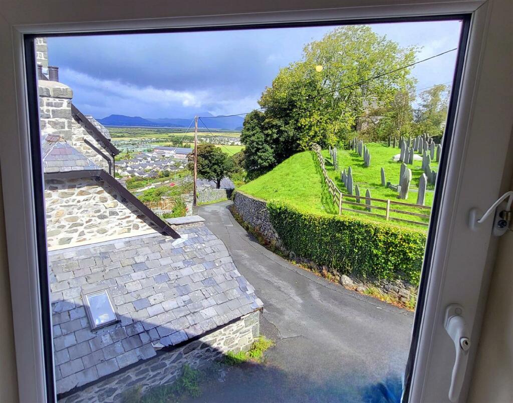 3 bed Character Property