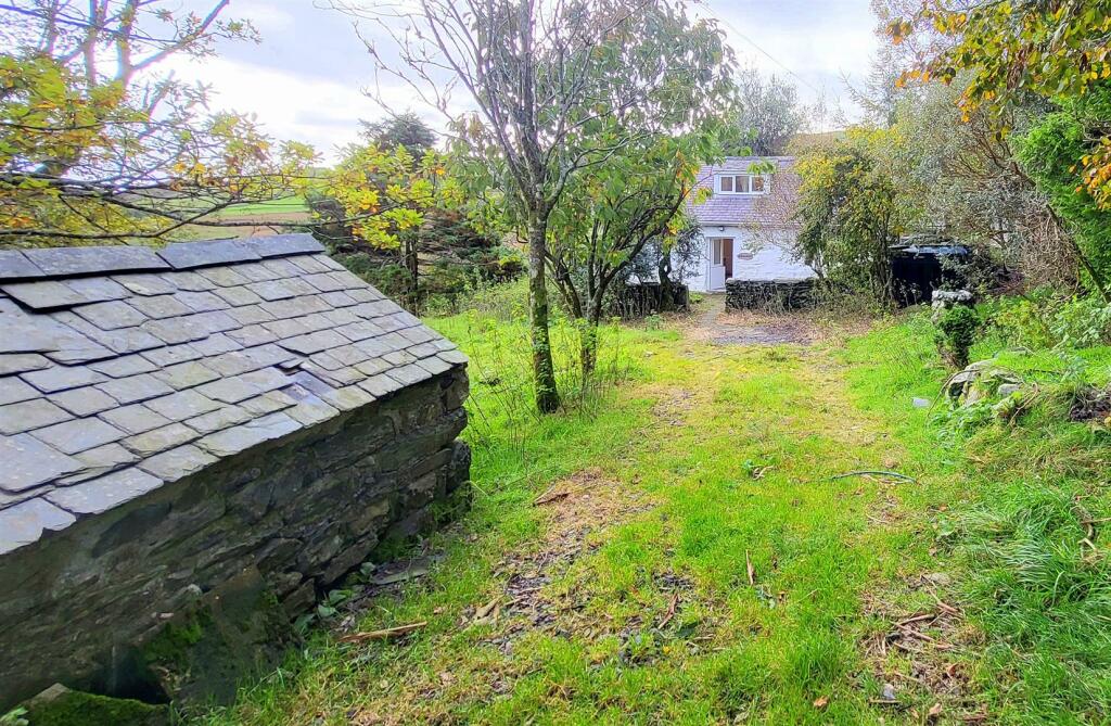 2 bed Character Property