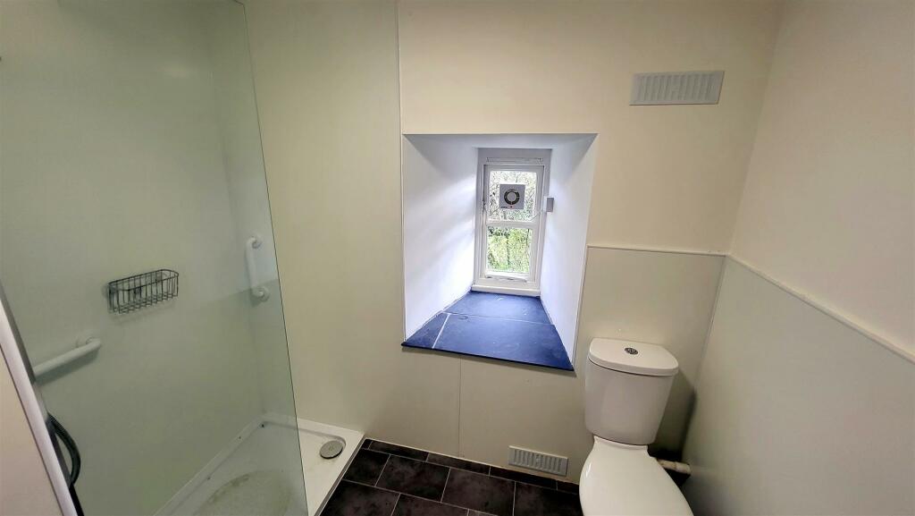 2 bed Character Property