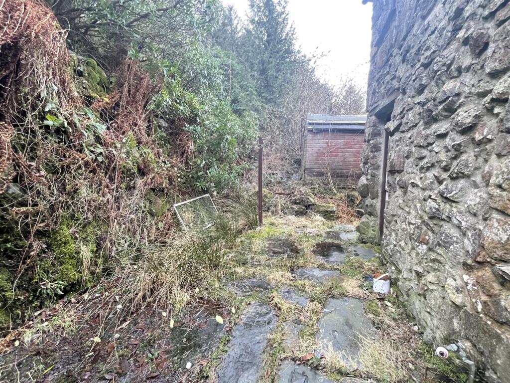 2 bed End of Terrace