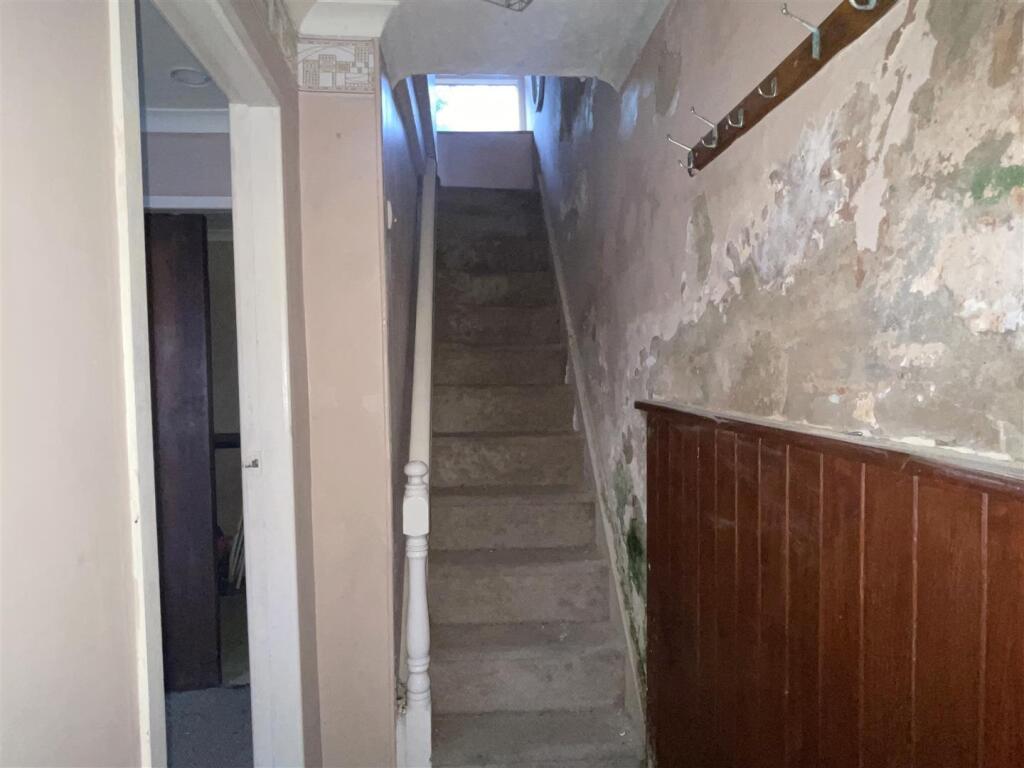 2 bed End of Terrace