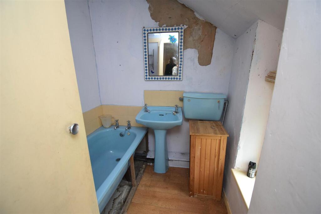 2 bed End of Terrace