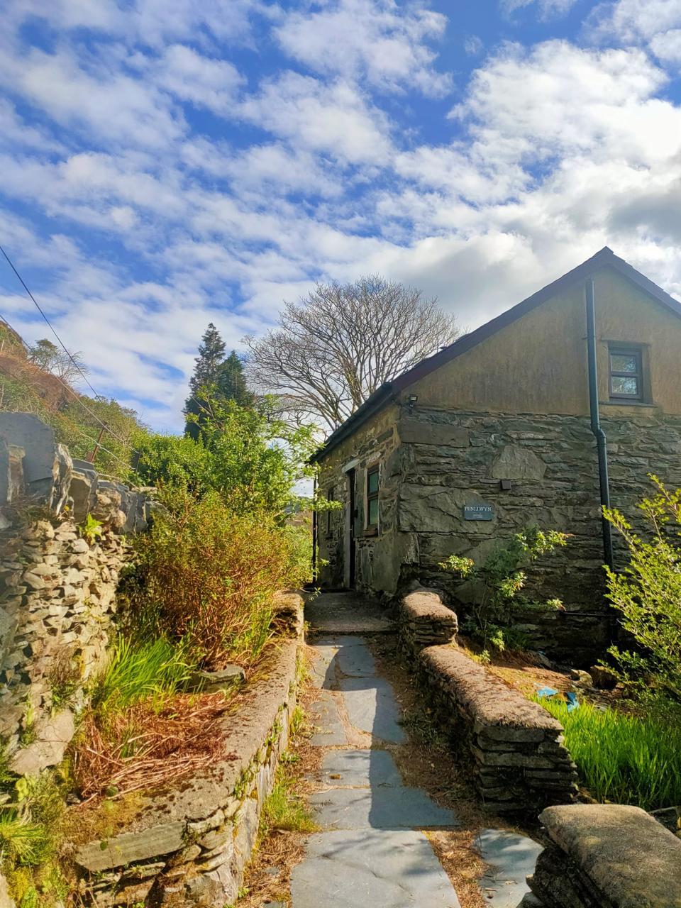 2 bed Detached