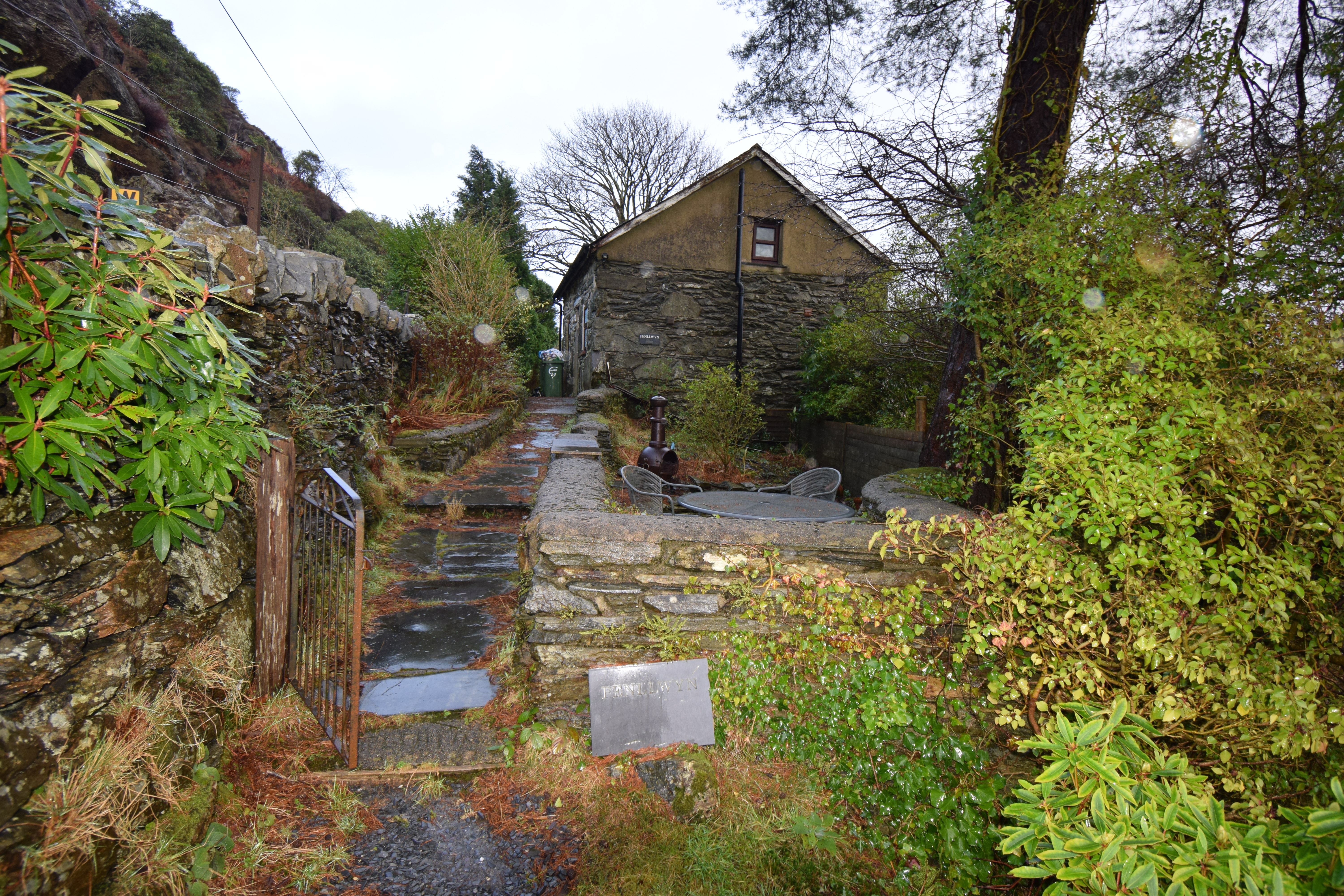 2 bed Detached