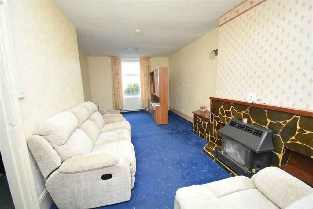 4 bed Terraced