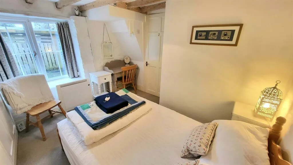 2 bed Cottage