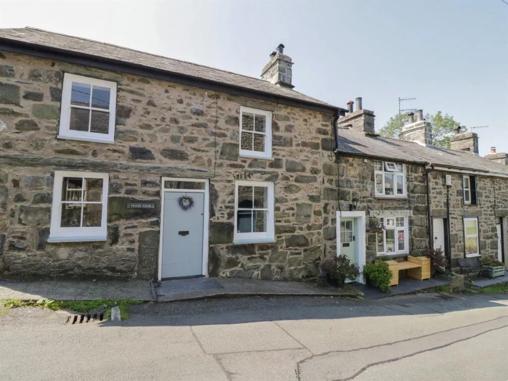 3 bed Cottage