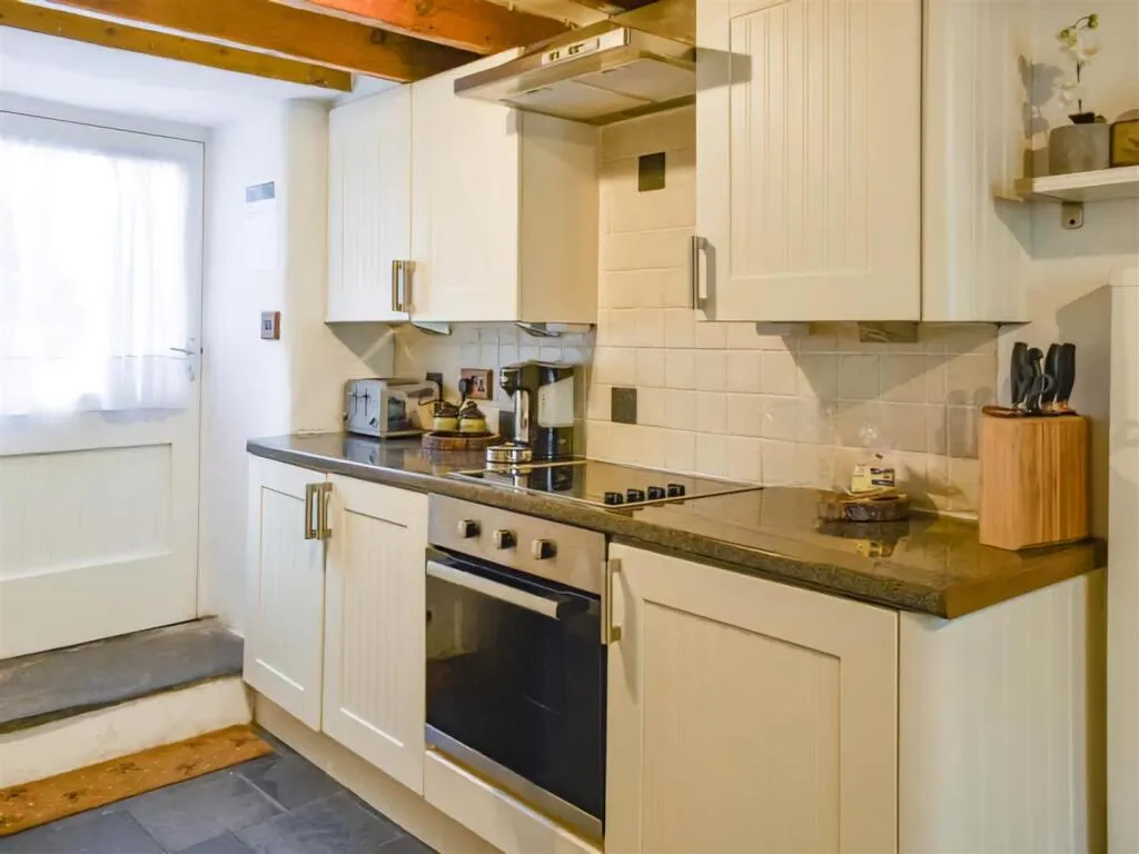 3 bed Cottage
