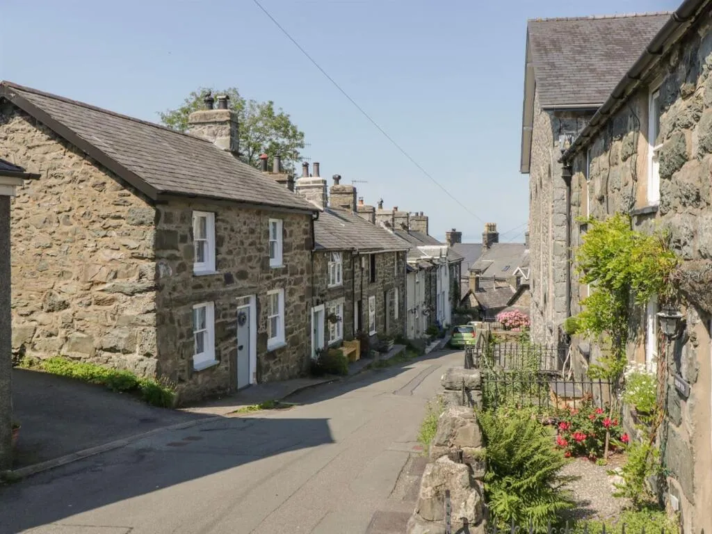 3 bed Cottage