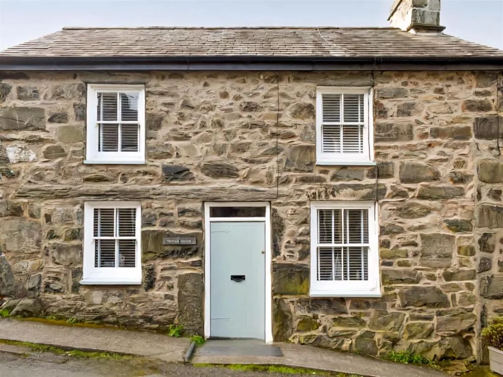 3 bed Cottage