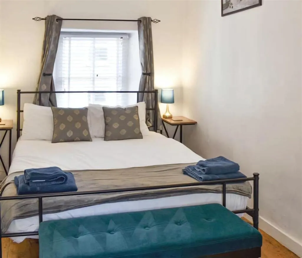 3 bed Cottage