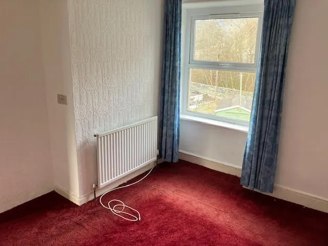 3 bed End of Terrace