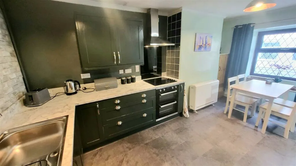 3 bed Terraced