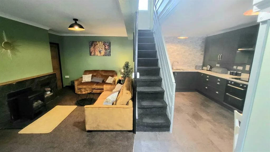 3 bed Terraced