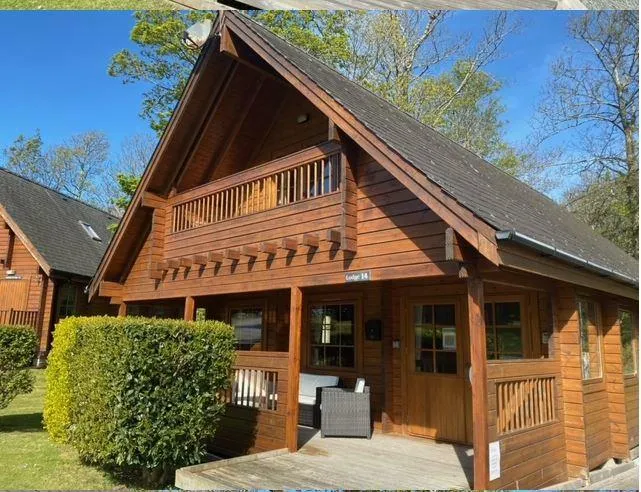 3 bed Log Cabin
