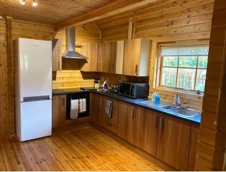 3 bed Log Cabin