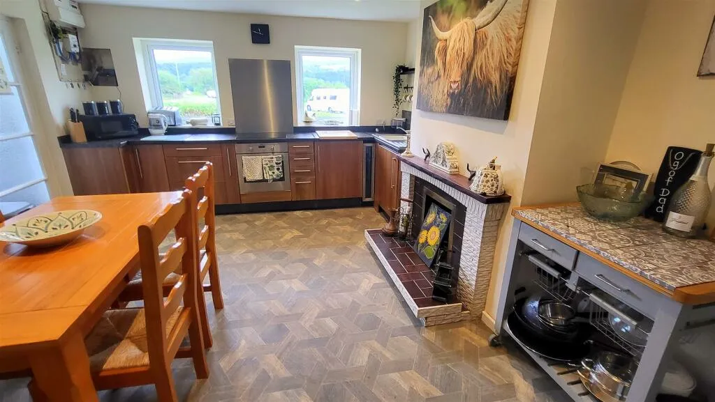 4 bed Character Property