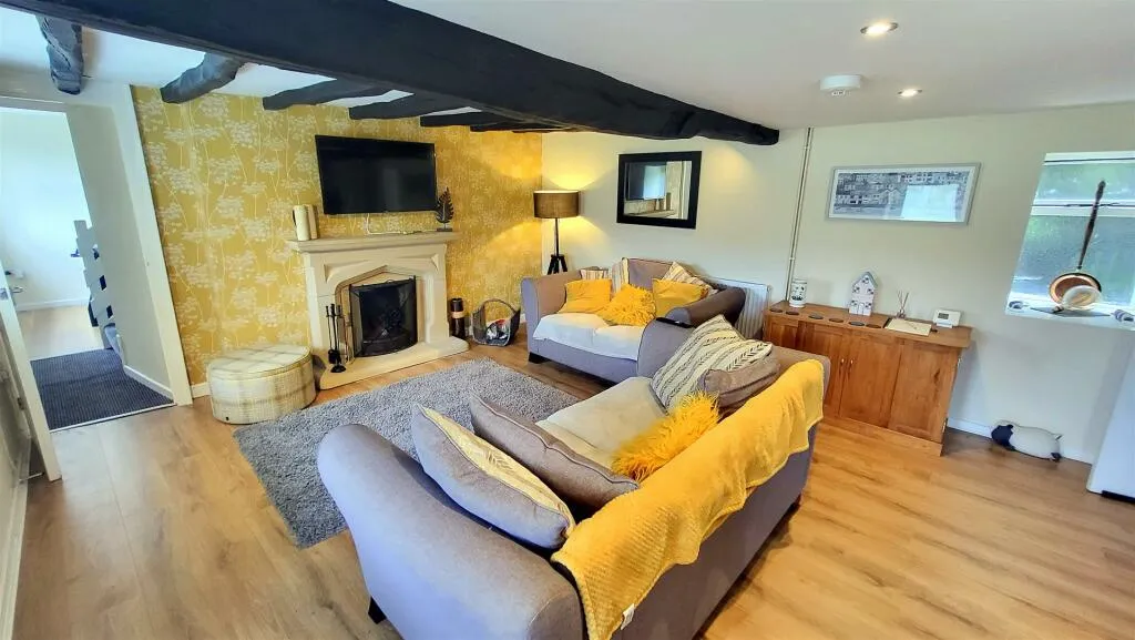 4 bed Character Property