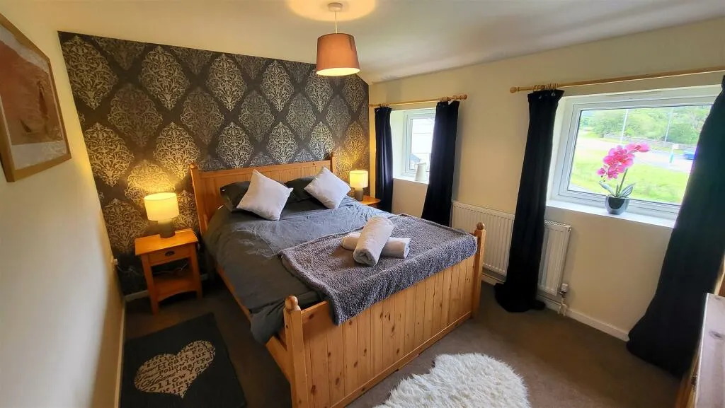 4 bed Character Property
