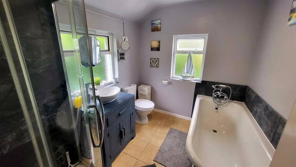 4 bed Character Property