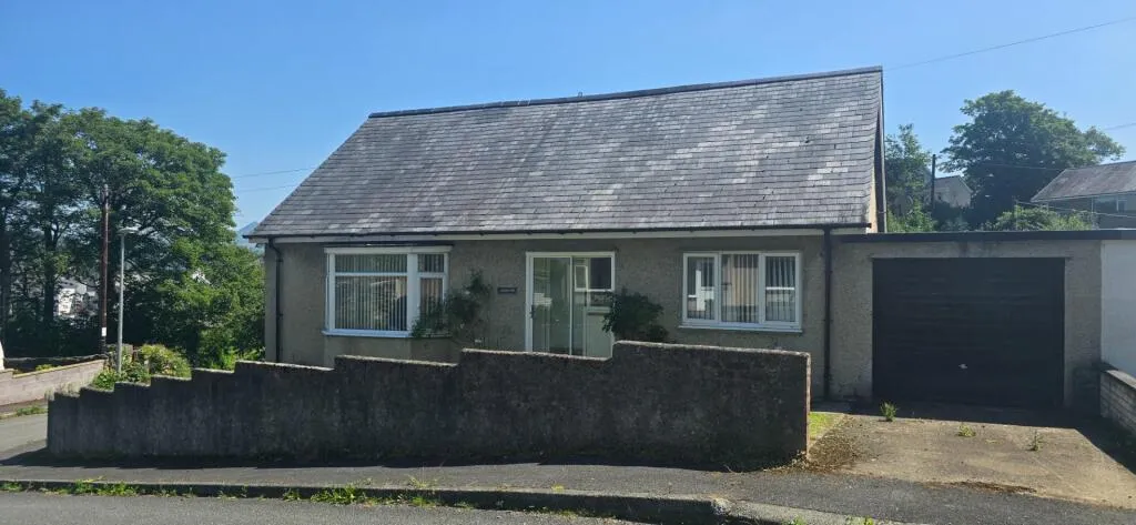 4 bed Detached