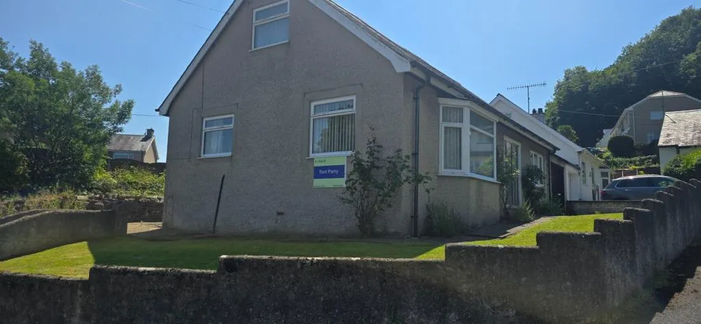 4 bed Detached