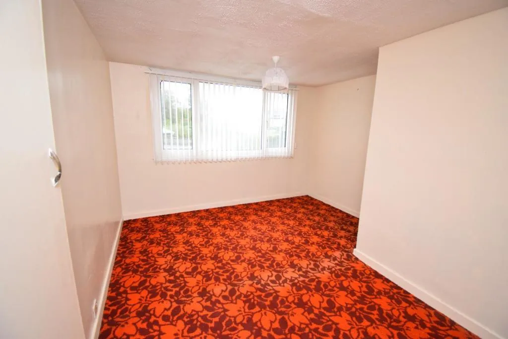 4 bed Detached
